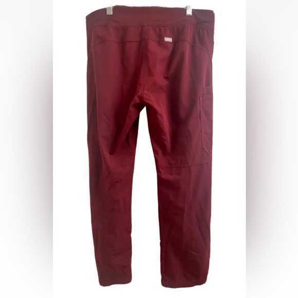 FIGS Technical Collection Scrub Pants Womens Size L/P Maroon Red Nurse Pockets - Picture 3 of 5